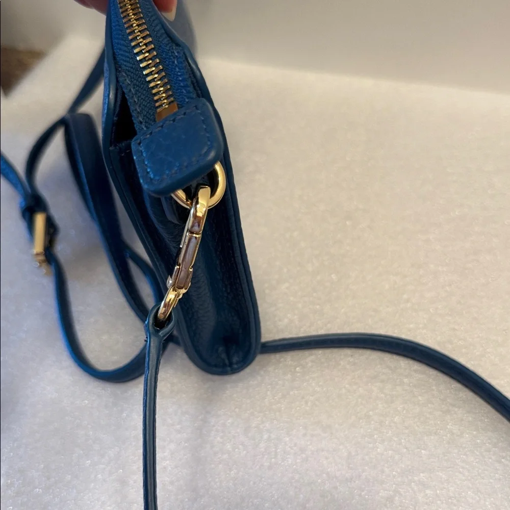 Tory Burch Royal Blue pebbled leather Crossbody Bag - Picture 2 of 7